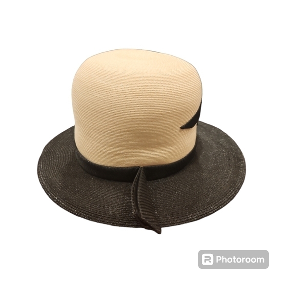 Vintage Doris Elegante Black and Cream Straw Hat - Picture 4 of 5